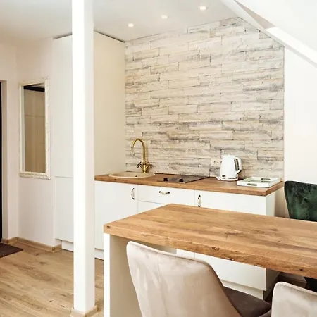 Rbroom Apartment *